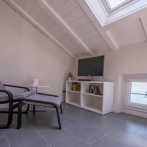 Il Pontile Apartment